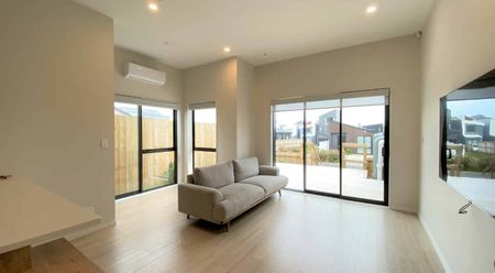 Four double bedroom home in Westgate - Photo 3