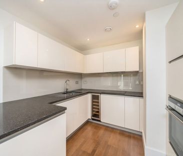 Henry Macaulay Avenue, KT2, London - Photo 5