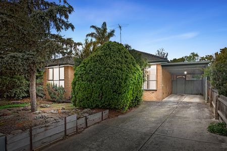 Charming Three-Bedroom Home in Prime Ashwood Location - Photo 2