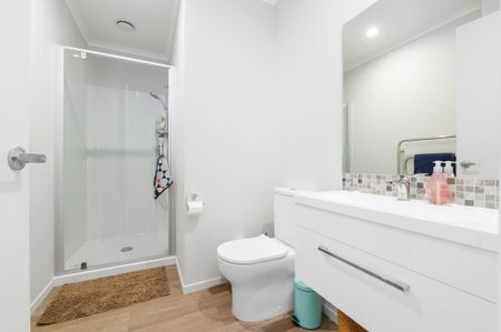 This stylish two-bedroom, two-bathroom home combines comfort, convenience, and quality in the highly sought-after suburb of Chartwell. - Photo 5