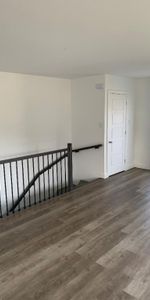 Superbe logement 7 1/2 à St-Nicolas, 1er étage, climatisé, 2 STATIONNEMENTS EXTÉRIEURS INCLUS, LIBRE LE 1ier février 2026. - Photo 4