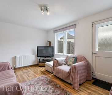 Midsummer Avenue - Photo 1