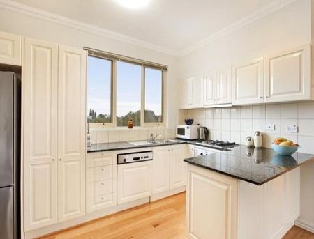 16B/153 Hawthorn Road, Caulfield North - Photo 5