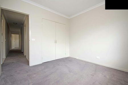4 Bedroom Family Home in White Box Rise - Photo 2