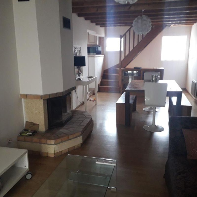 Location Appartement 5 pièces Meublé 121m² LA TREMBLADE 17390 - Photo 1