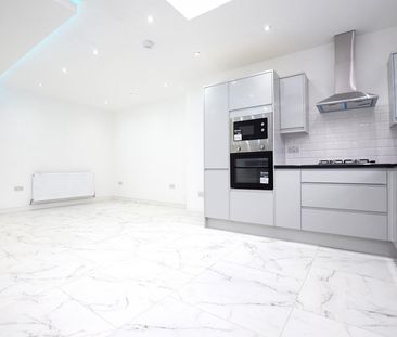 3 bedroom House To Let - Photo 3