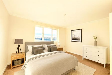 6 bedroom detached house to rent - Photo 4