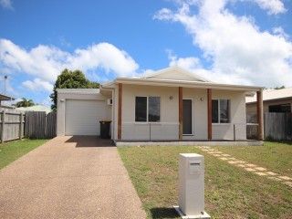 Charming Family Home in Bushland Beach - Photo 3