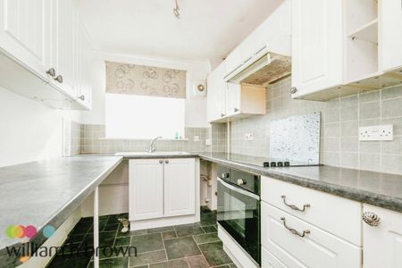 Epping Close - Photo 3