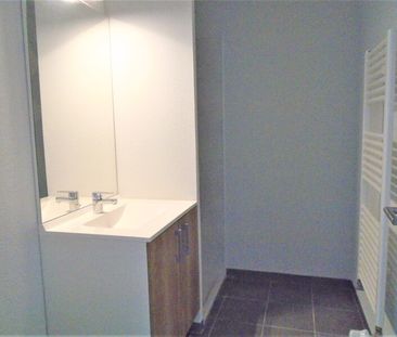 Location Appartement 1 pièce 23m² ROYAN 17200 - Photo 2