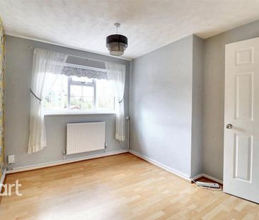 3 bedroom end of terrace house to rent - Photo 6