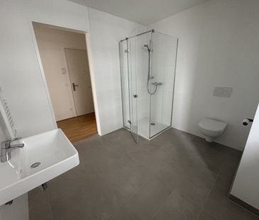 AB JUNI: Marina Tower I Fabelhafte 2-Zimmer-Wohnung direkt bei der ... - Photo 2
