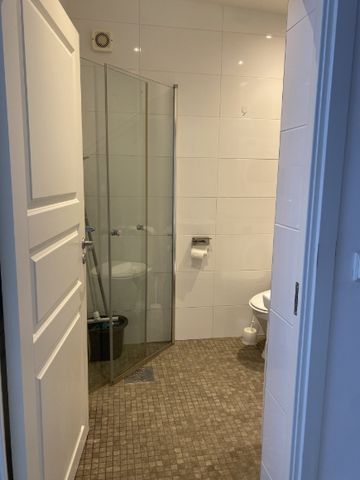 Mysig attefallshus i familjevänligt område i Tumba! - Foto 4