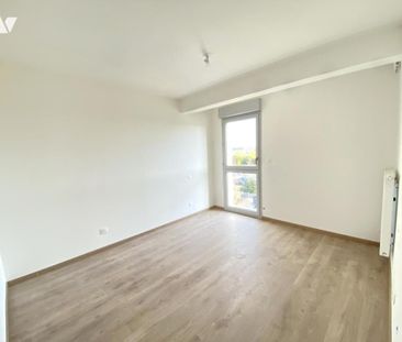 Appartement au 3ème étage, 2 chambres, balcon, place de parking - Photo 2
