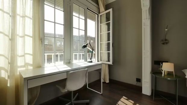 Carrer Gran de Gràcia, Barcelona, Catalonia 08012 - Photo 1