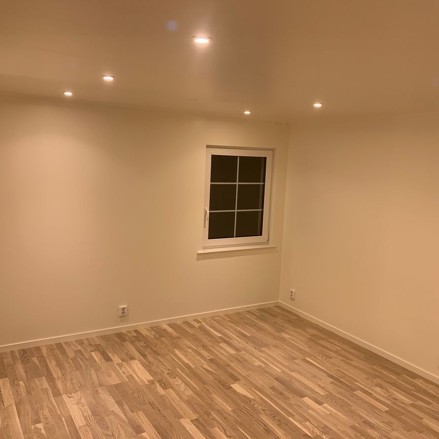 Kristinavägen, Huddinge - Photo 1