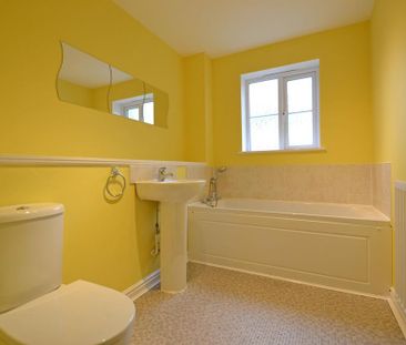 2 bedroom flat to rent - Photo 5