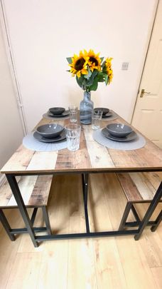 5 Bedroom House Close To Popular West End of Leicester Room four - Photo 1