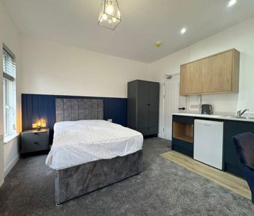 1 bedroom in a house share to rent - Photo 1