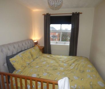 3 bedroom semi-detached house to rent - Photo 2