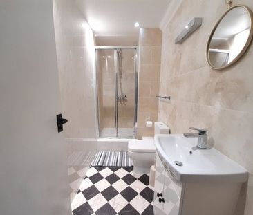 Clarence House, MK9 - Photo 2