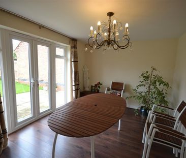 5 BED Semi-detached house To rent - Photo 2