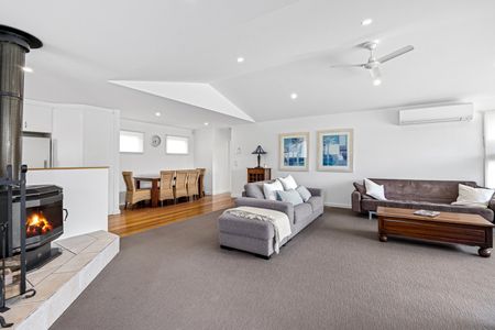 Furnished Family Home - Photo 2