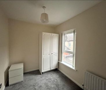 25 Parkgate Crescent, BT4, Belfast - Photo 4