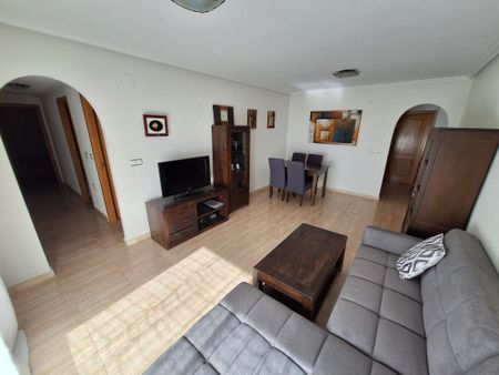 Ref.7691 3 Bedroom Apartment in the Center of Torrevieja - Photo 3