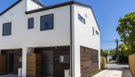 Modern Comfort and Convenience - Photo 4