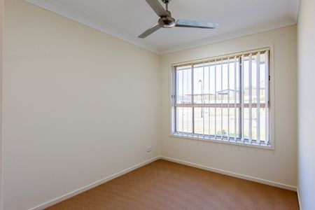 4 Bedroom Home In Highlands Estate! - Photo 5