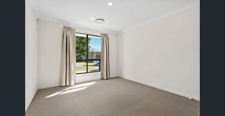 A perfect package in a popular estate - Photo 4