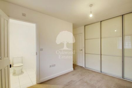 5 bedroom townhouse to rent - Photo 2