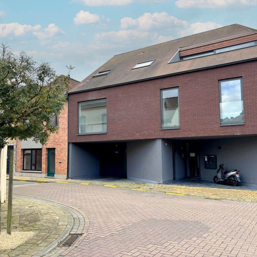 - HEUSDEN - Appartement met 3 slpk, terras en staanplaats - Photo 1