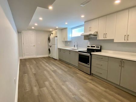 For Lease - 1209 Verhoeven Court, Mississauga, Ontario - Photo 4