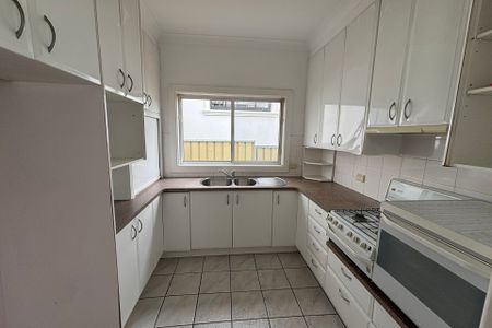 View Wednesday at 2.45pm - 3pm - Photo 5