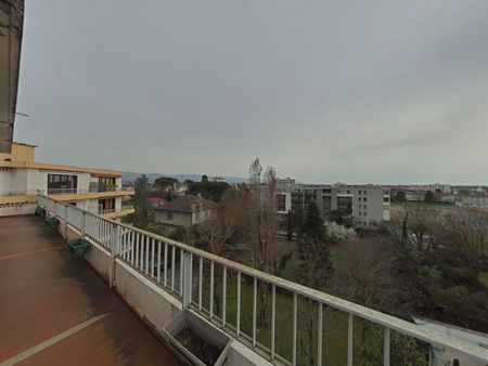 Location Appartement 3 pièces 80m² ROMANS SUR ISERE 26100 - Photo 4