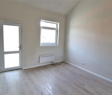 Roman Way, Pewsham, Chippenham, SN15 - Photo 5