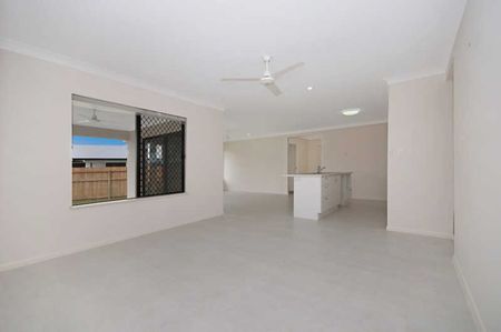 Your Ideal Coastal Retreat Awaits - 14 Kirrama Ct, Bushland Beach - Photo 5