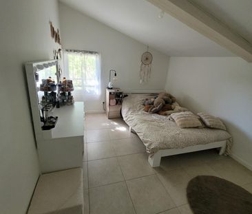 Location Appartement 3 pièces 54m² PIERREFEU DU VAR 83390 - Photo 4