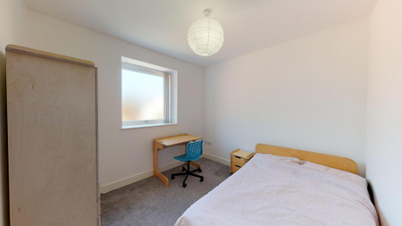 3 bedroom ground floor flat to rent - Photo 3