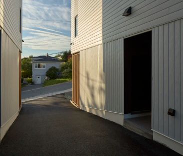 Renfrew Flats — Brand New 2 Bed 2 Bath - Photo 2