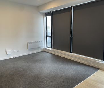 Apartment Living - Photo 2