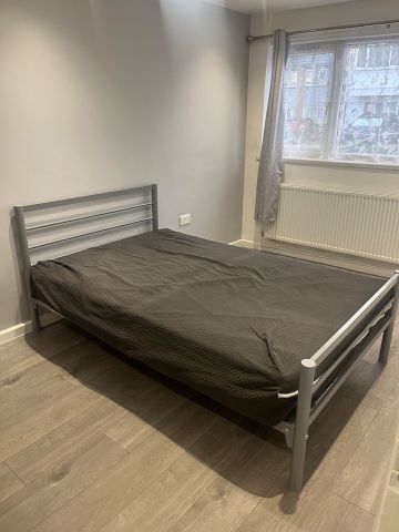 Room in a Shared House, London, E16 - Photo 5