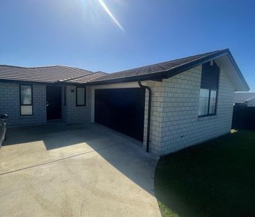 Spacious 4-Bedroom Family Home in Pokeno - Photo 2