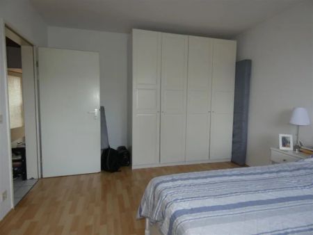 + + + EINBAUKÜCHE, AUFZUG, BALKON, 2,5 Raum Wohnung - lässt keine Wünsche offen+ + + - Photo 3