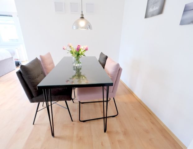 Schöne 4 Zi.-Wohnung mit EBK, Balkon und TG - Foto 1
