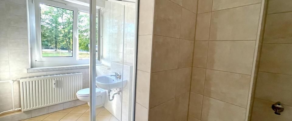 Modernisierte 2,5-Raum-Wohnung mit komplett verändertem Grundriss! - Foto 1