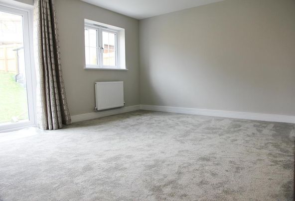 3 bedroom semi-detached house to rent - Photo 1