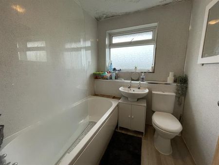 East Avenue, Billingham - Photo 5